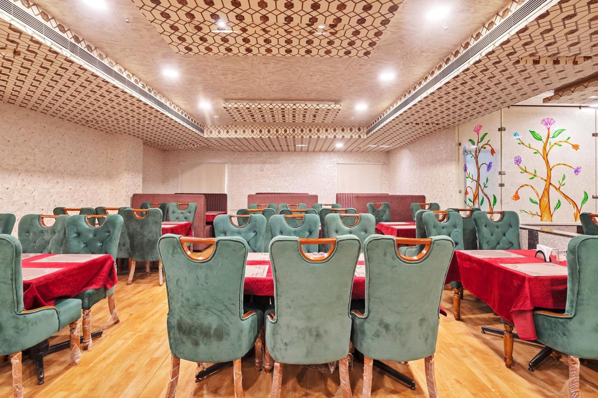 Hotel Sm Deccan Park シャムシャバード エクステリア 写真