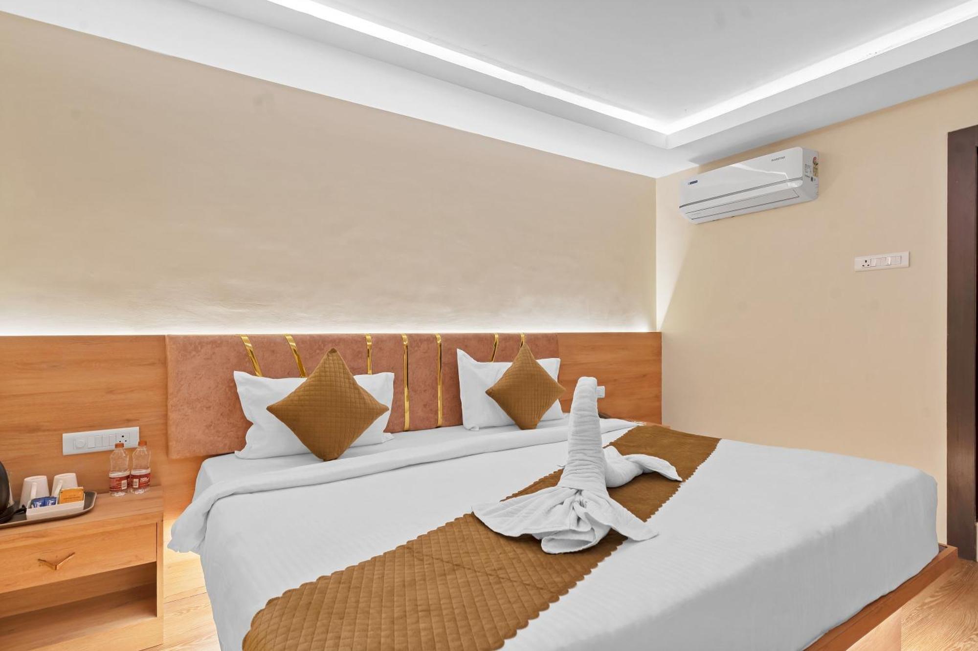 Hotel Sm Deccan Park シャムシャバード エクステリア 写真