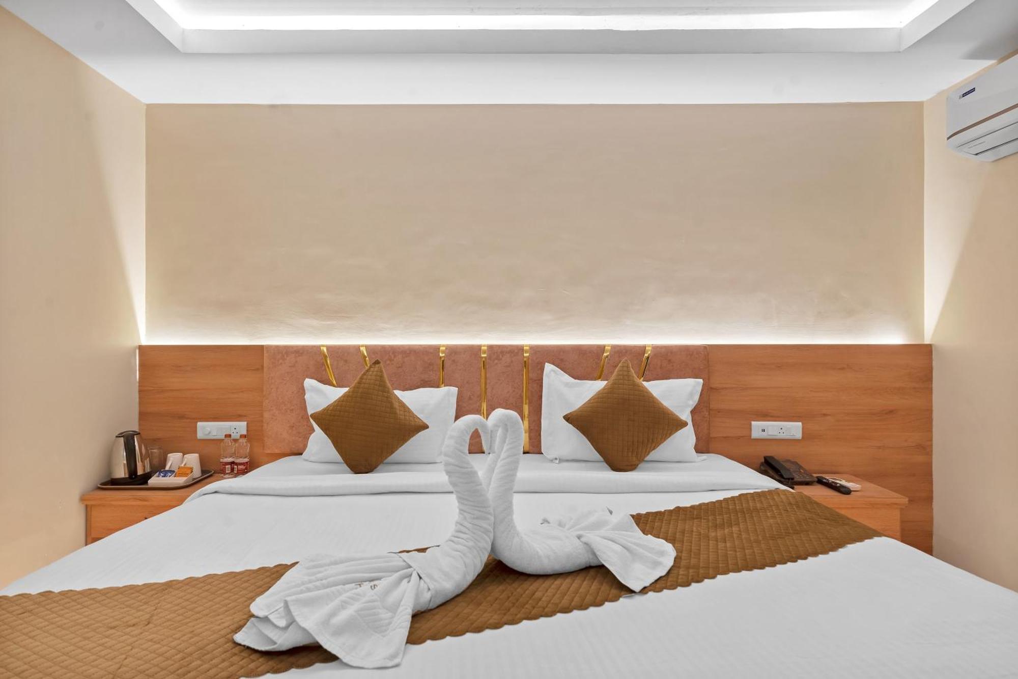 Hotel Sm Deccan Park シャムシャバード エクステリア 写真