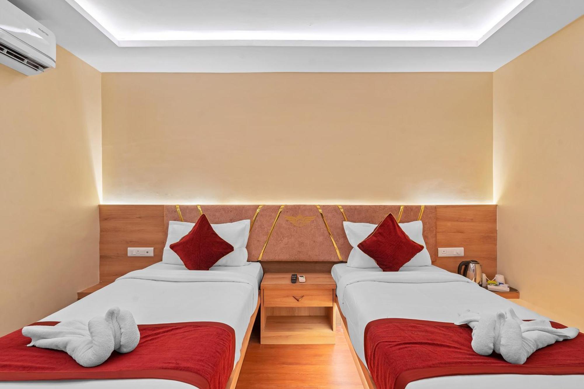 Hotel Sm Deccan Park シャムシャバード エクステリア 写真